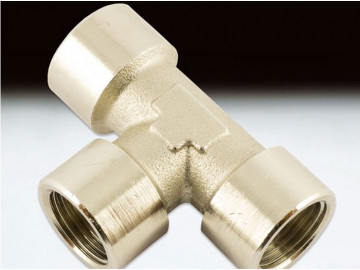 Переходник T-образный резьба нар.1/2 - внутр.1/2 - внутр.1/2 JWL 630255