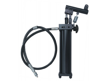 Насос гидравлический ножной 10 т KraftWell KRWFP10